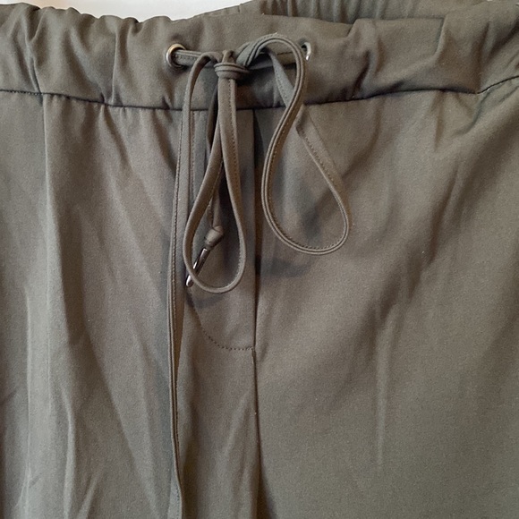 Camber & Grace elastic waist drawstring casual olive green pants - large - Picture 6 of 16